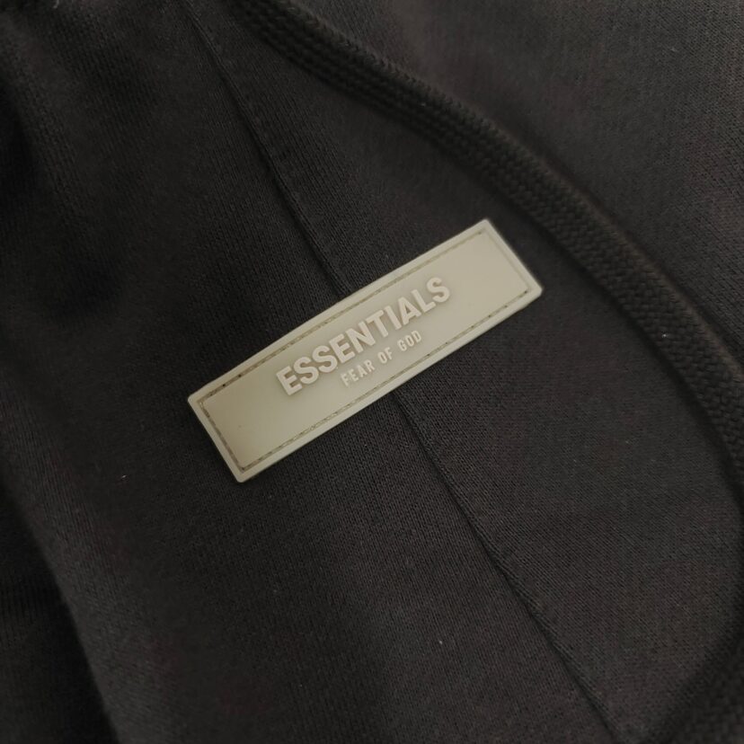 Fear of God ESSENTIALS Relaxed Sweat Shorts