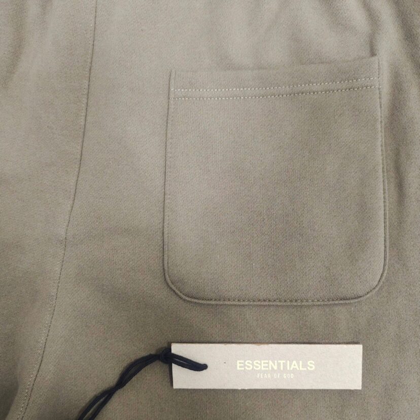 Fear of God ESSENTIALS Relaxed Sweat Shorts