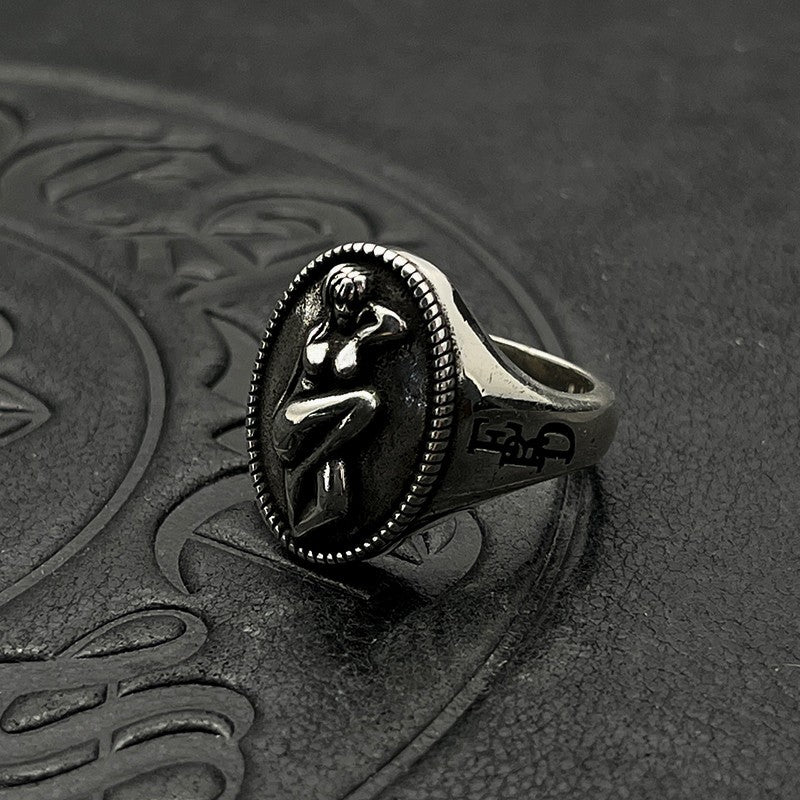 ERD Vintage Woman Cameo Relief Ring