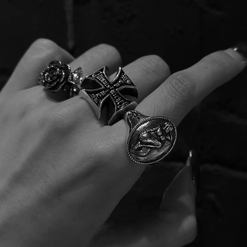 ERD Vintage Woman Cameo Relief Ring
