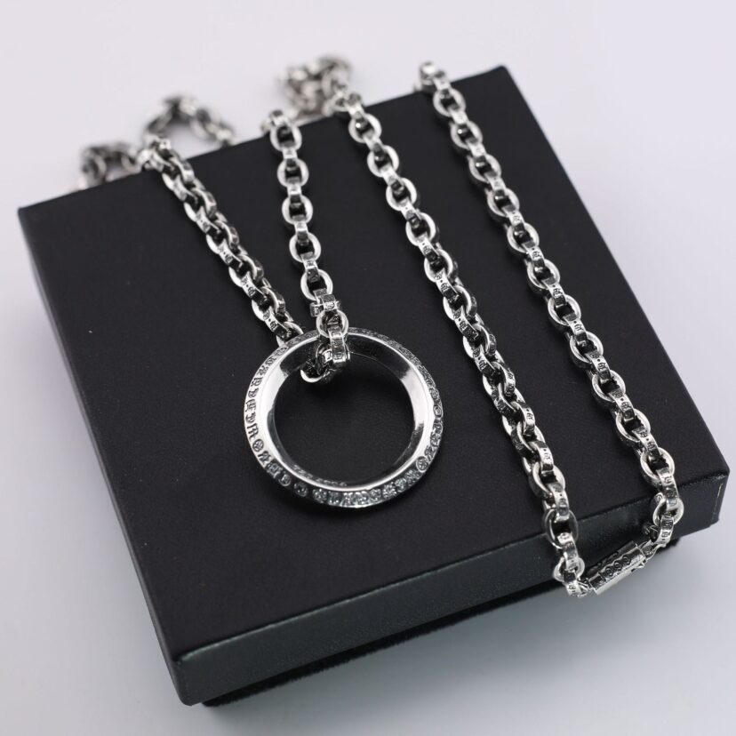 Chrome Hearts fashionable and creative ring pendant necklace
