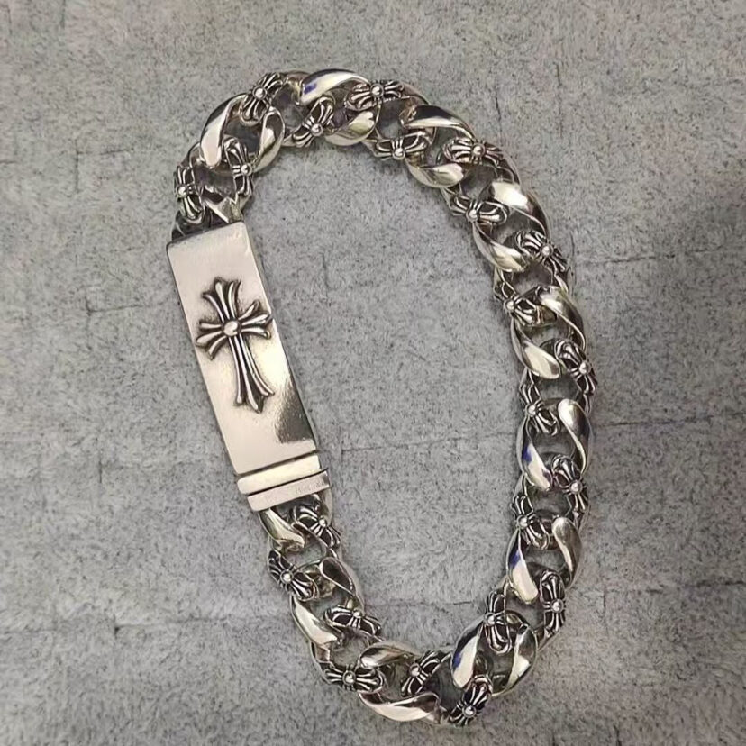 Chrome Hearts cross half-Floral Plus Cross domineering ID bracelet