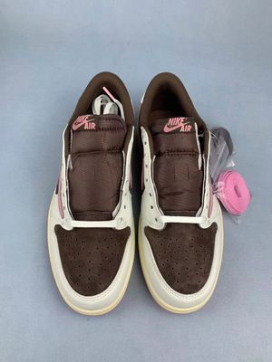 Air Jordan 1 Travis Scott’s Air Jordan 1 Low “Dark Pony”