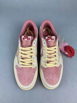 Air Jordan 1 Travis Scott’s Air Jordan 1 Low “Shy Pink”