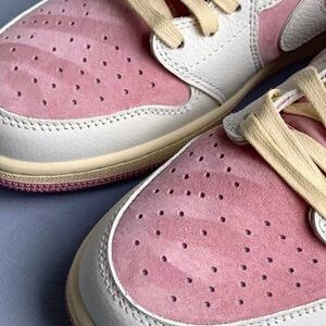 Air Jordan 1 Travis Scott’s Air Jordan 1 Low “Shy Pink”