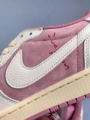 Air Jordan 1 Travis Scott’s Air Jordan 1 Low “Shy Pink”