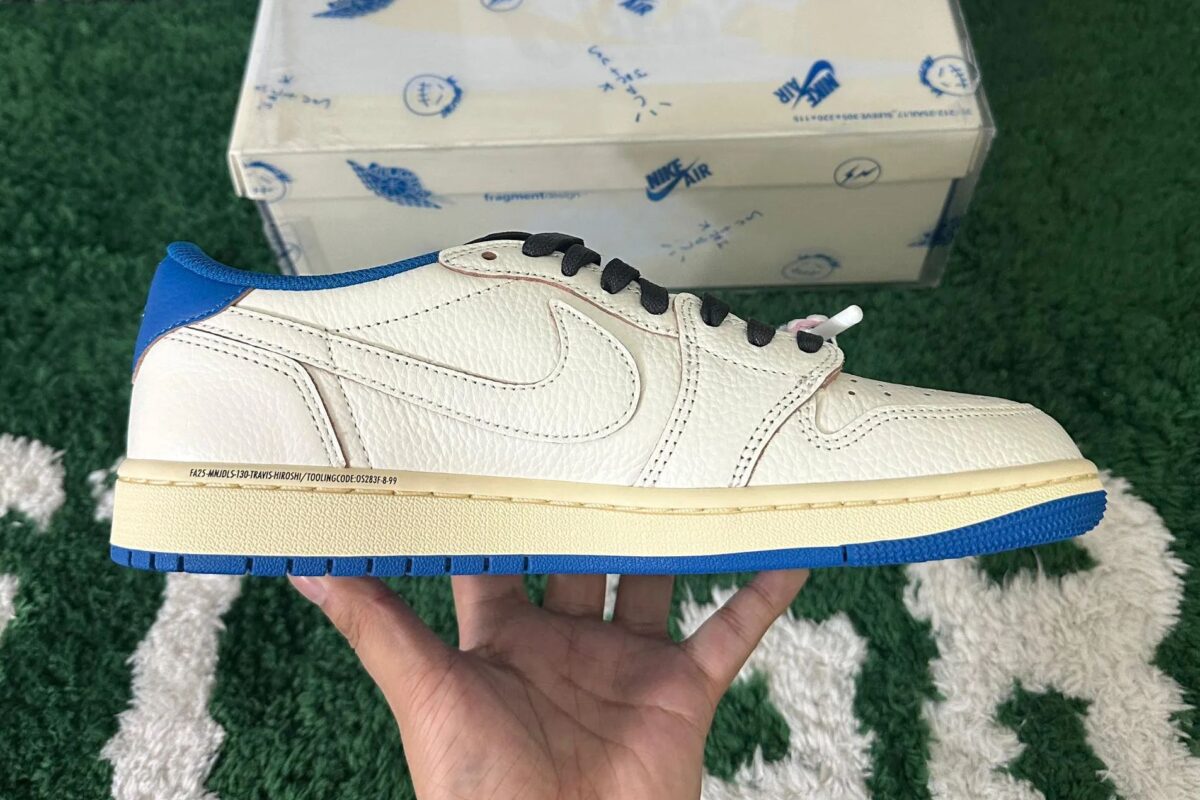 Air Jordan 1 Travis Scott White Blue Fragment