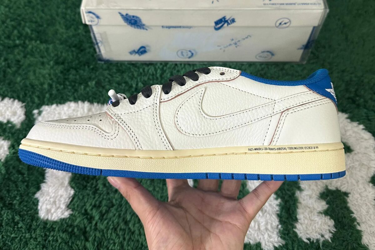 Air Jordan 1 Travis Scott White Blue Fragment