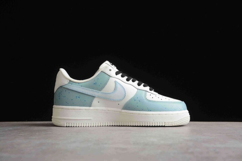 Air Force 1 07 Low Blue Black Cream White