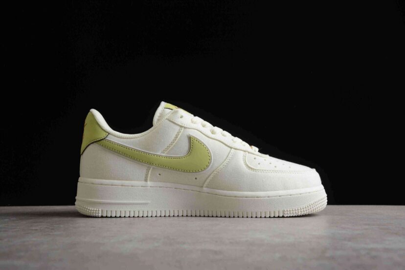 Air Force 1 07 Low Cream Metallic Gold Green