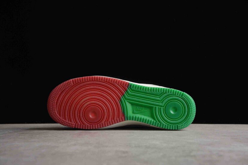 Air Force 1 07 Low Cream White Green Red