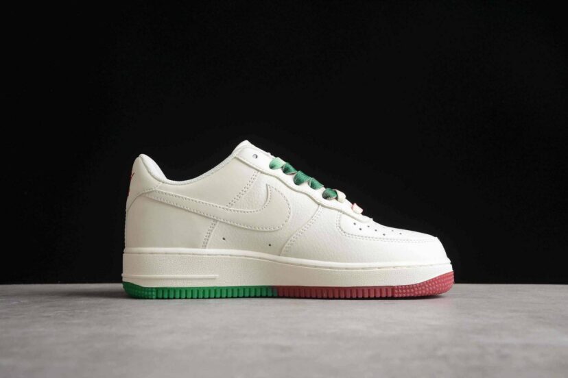 Air Force 1 07 Low Cream White Green Red