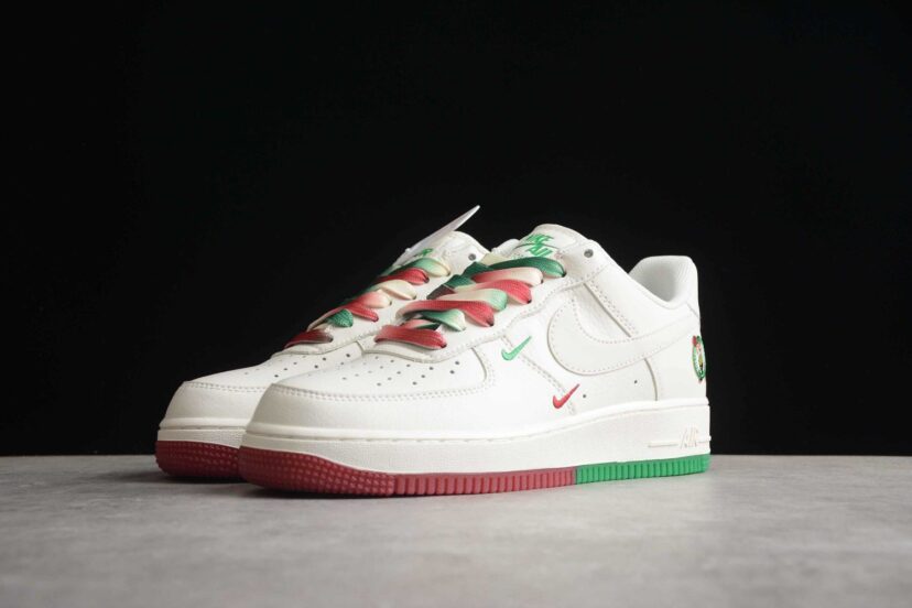 Air Force 1 07 Low Cream White Green Red