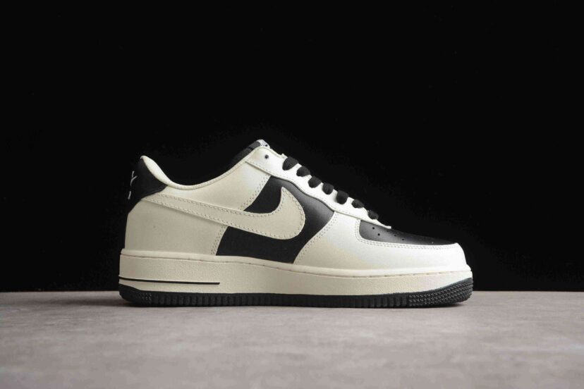 Air Force 1 07 Low Cream White Black