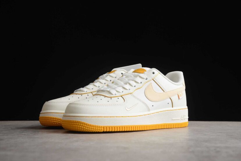 Air Force 1 07 Low Egg Yolk