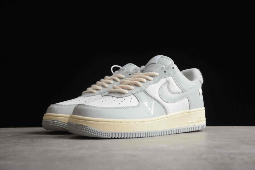 Air Force 1 07 Low Goodbye