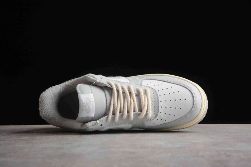 Air Force 1 07 Low Goodbye
