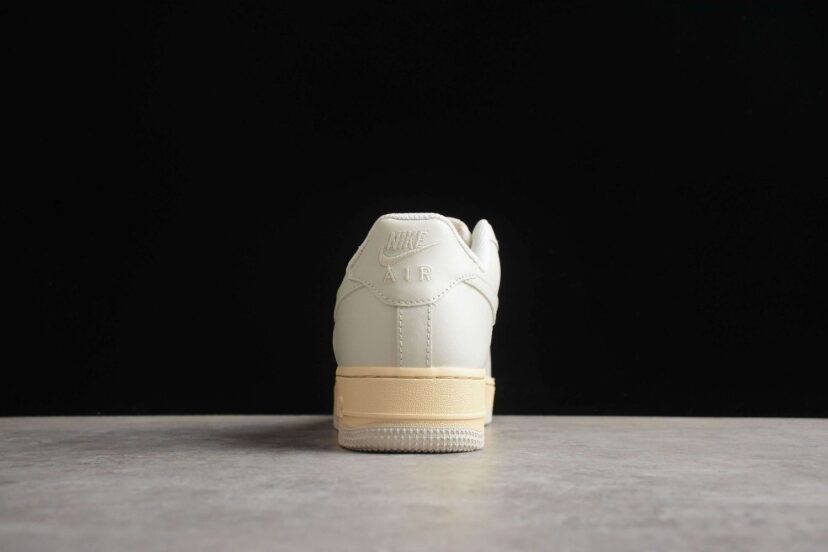 Air Force 1 07 Low Light Grey Beige
