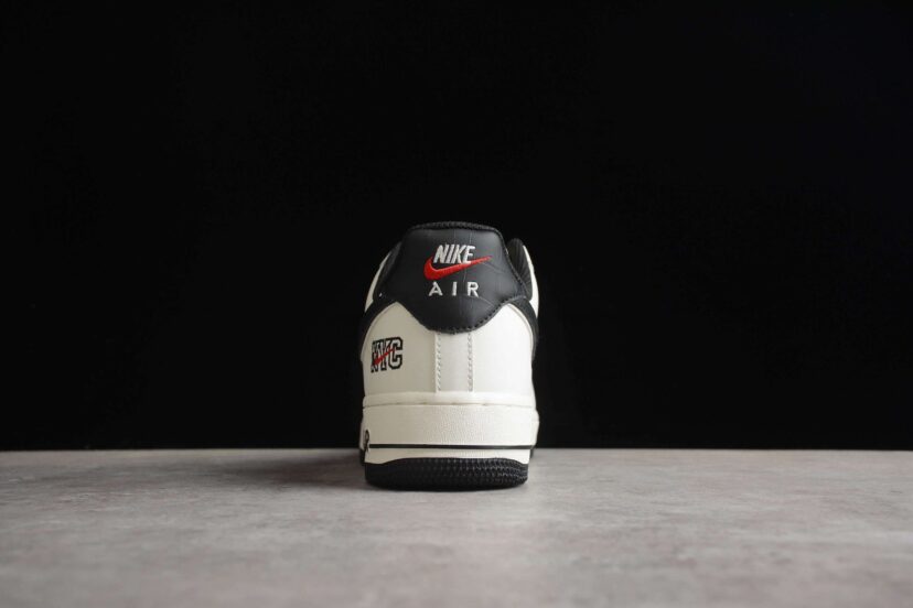 Air Force 1 07 Low NYC White Black