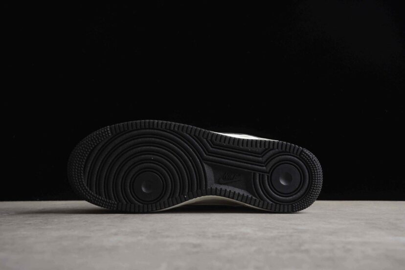 Air Force 1 07 Low NYC White Black