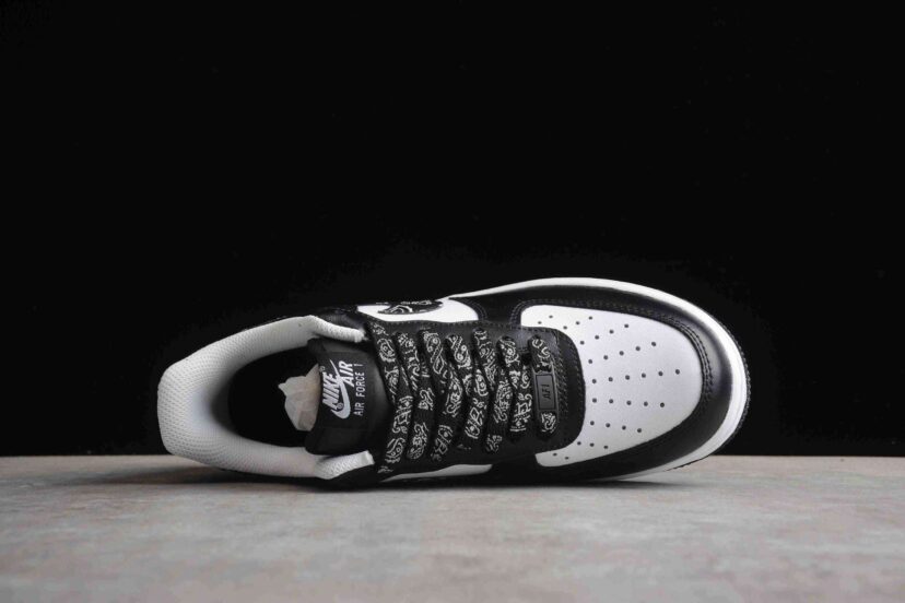 Air Force 1 07 Low Paisley Black White