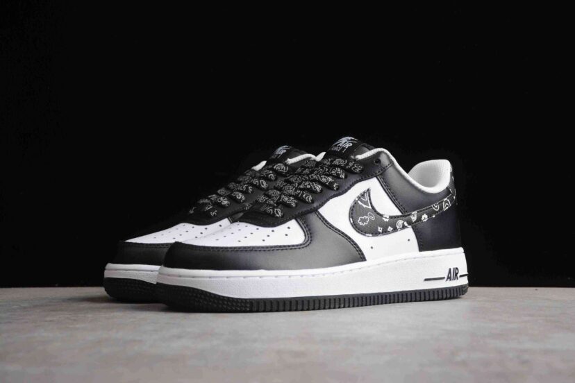 Air Force 1 07 Low Paisley Black White