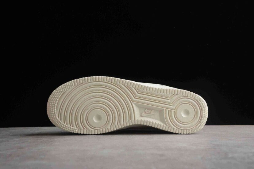 Air Force 1 07 Low Sail Phantom