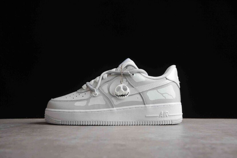 Air Force 1 07 Low Skeleton White