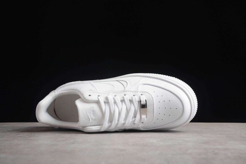 Air Force 1 07 Low Triple White
