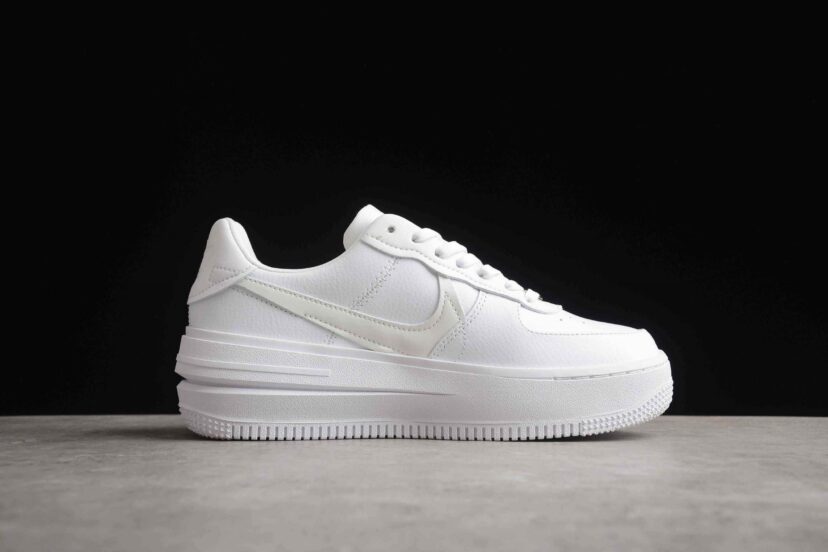 Air Force 1 07 Low Triple White