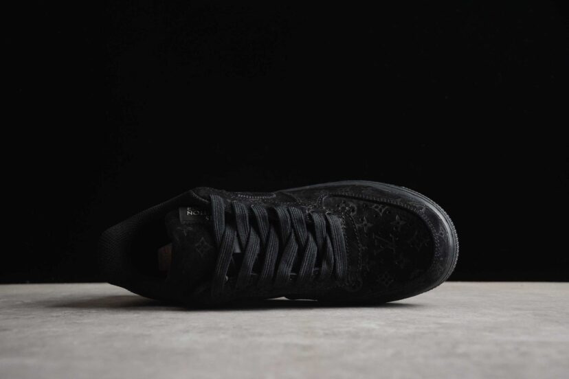 Air Force 1 07 Low Suede Black