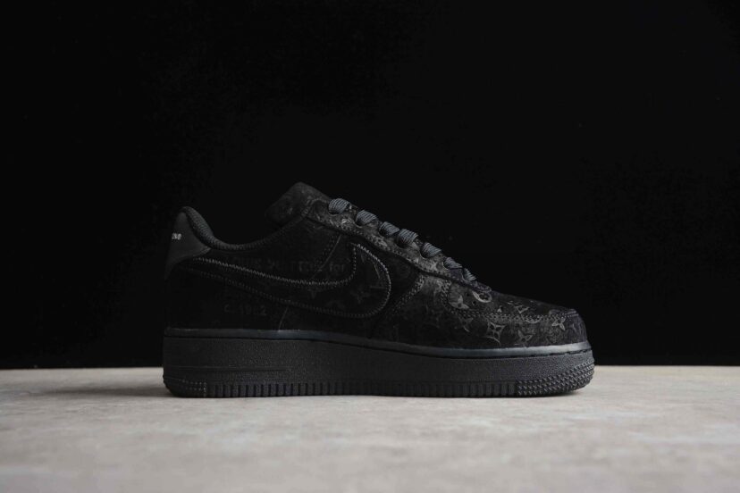 Air Force 1 07 Low Suede Black