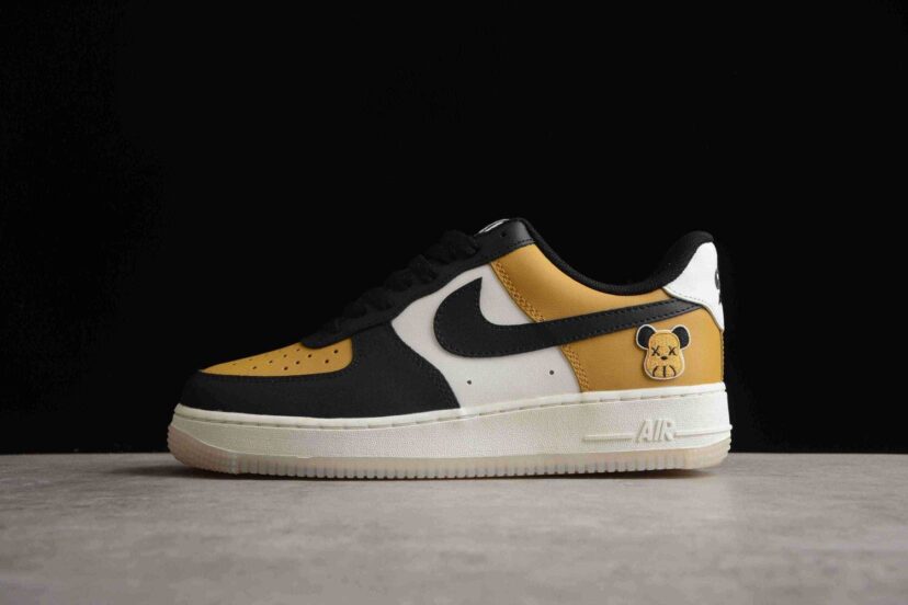 Air Force 1 07 Low White Black Gold