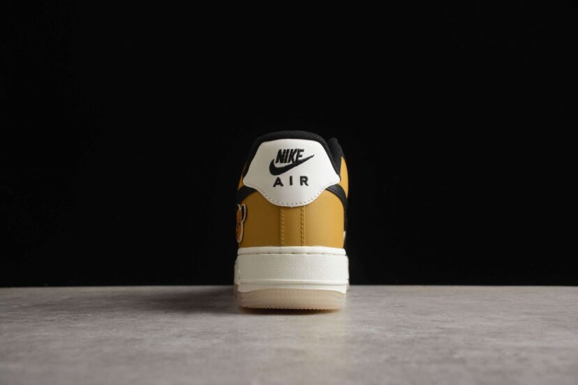 Air Force 1 07 Low White Black Gold