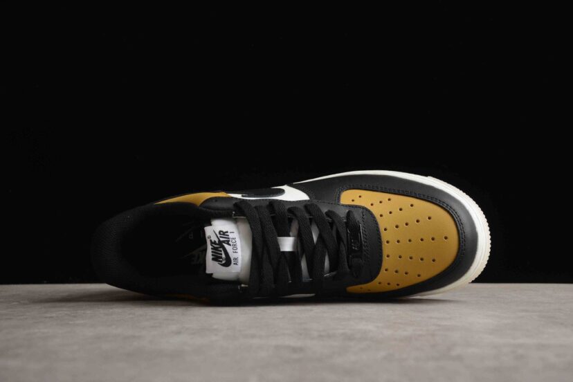 Air Force 1 07 Low White Black Gold