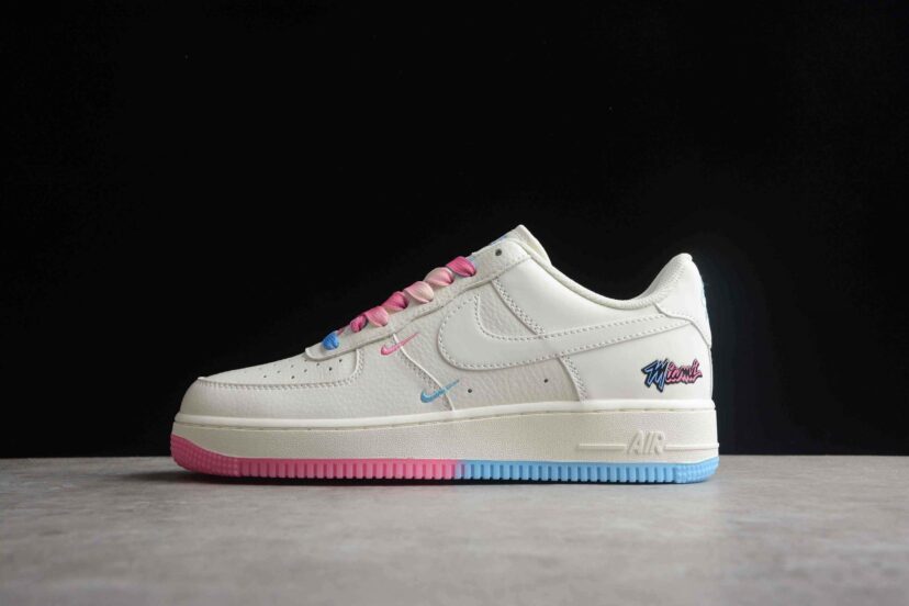 Air Force 1 07 Low White Blue Red