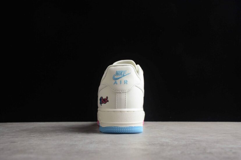 Air Force 1 07 Low White Blue Red