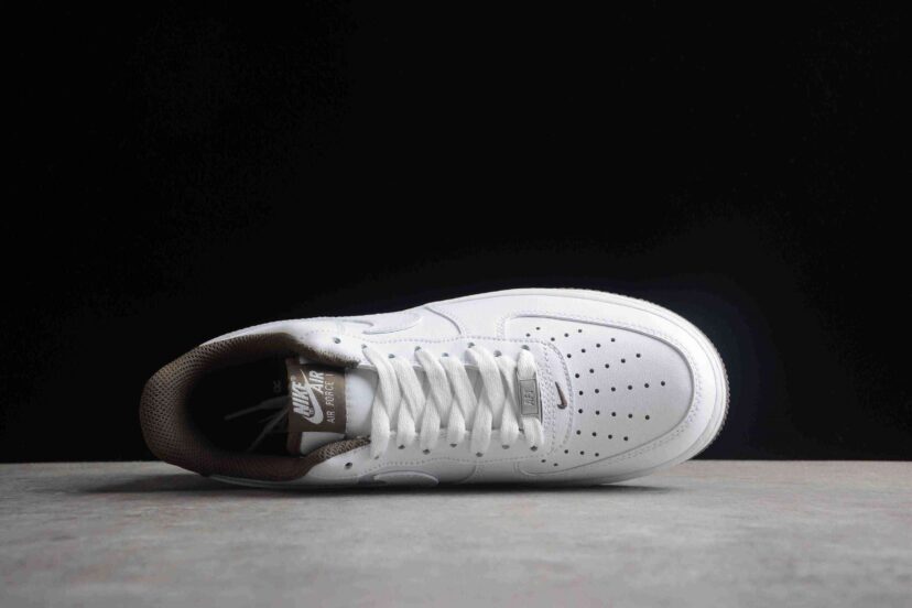 Air Force 1 07 Low White Dark Brown