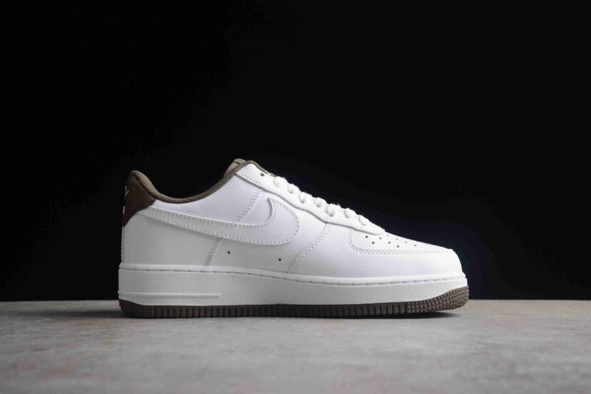 Air Force 1 07 Low White Dark Brown