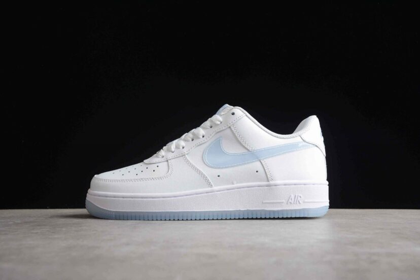 Air Force 1 07 Low White Light Blue