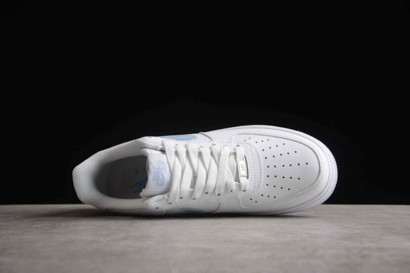 Air Force 1 07 Low White Light Blue