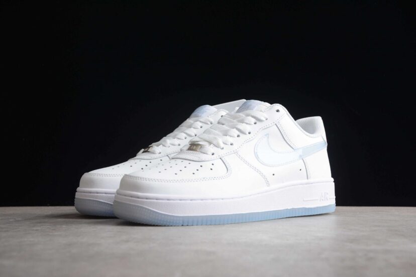 Air Force 1 07 Low White Light Blue