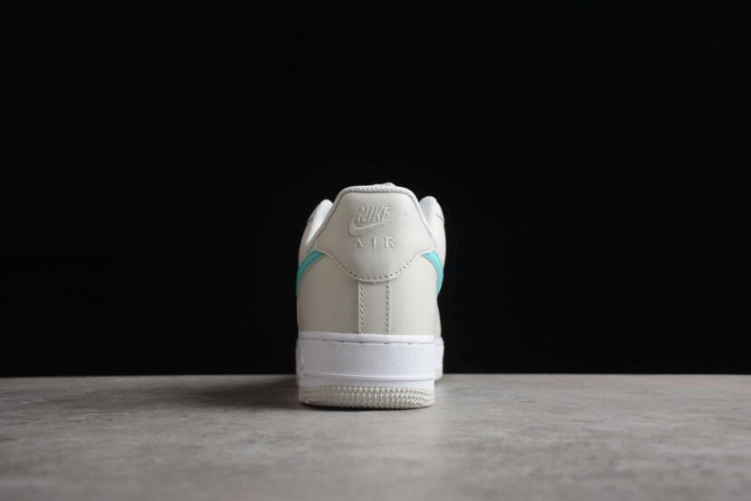 Air Force 1 07 Low White Navy Blue
