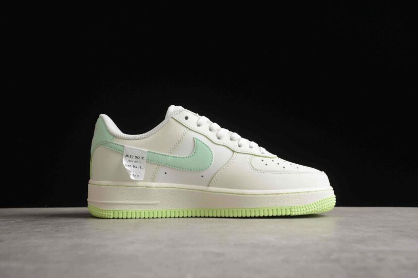Air Force 1 07 Low White Vanilla Green