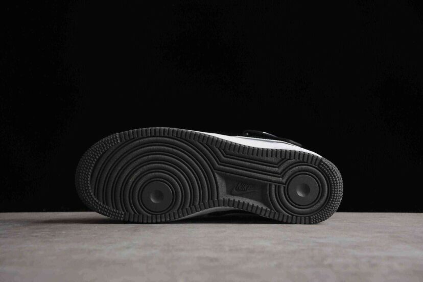 Air Force 1 07 Mid Camcorder Black White