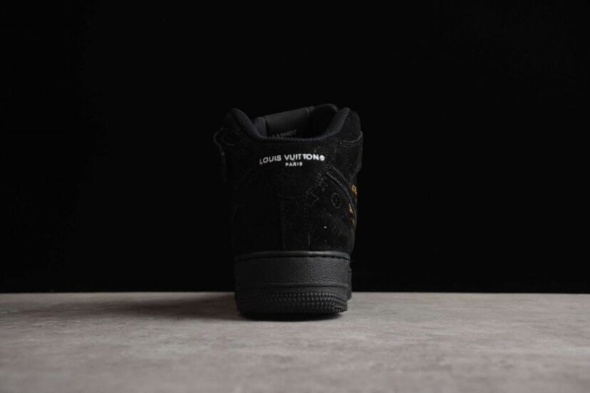 Air Force 1 07 Mid Suede Black