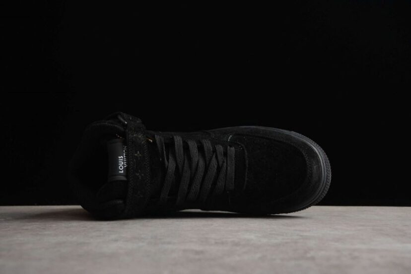 Air Force 1 07 Mid Suede Black