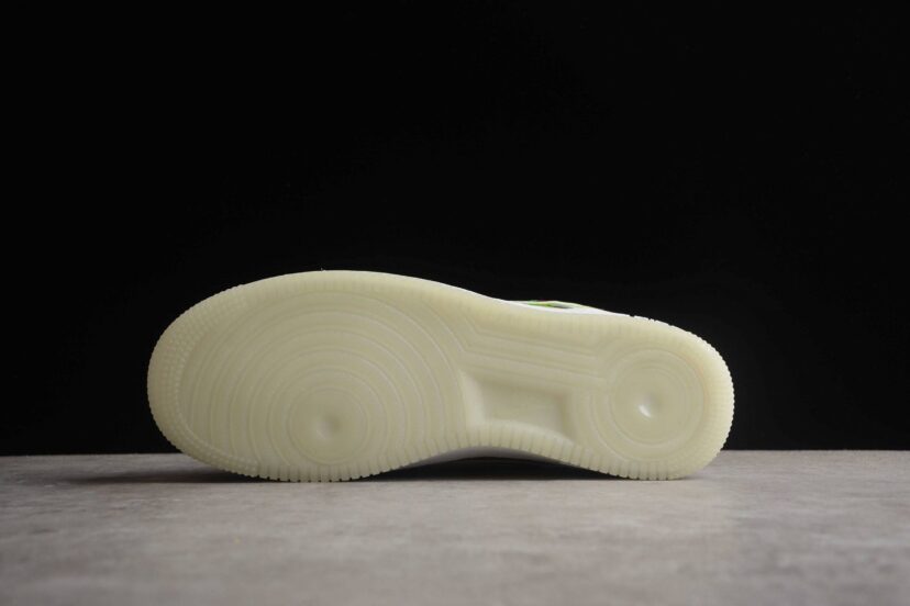 Air Force 1 Low Christmas – 2