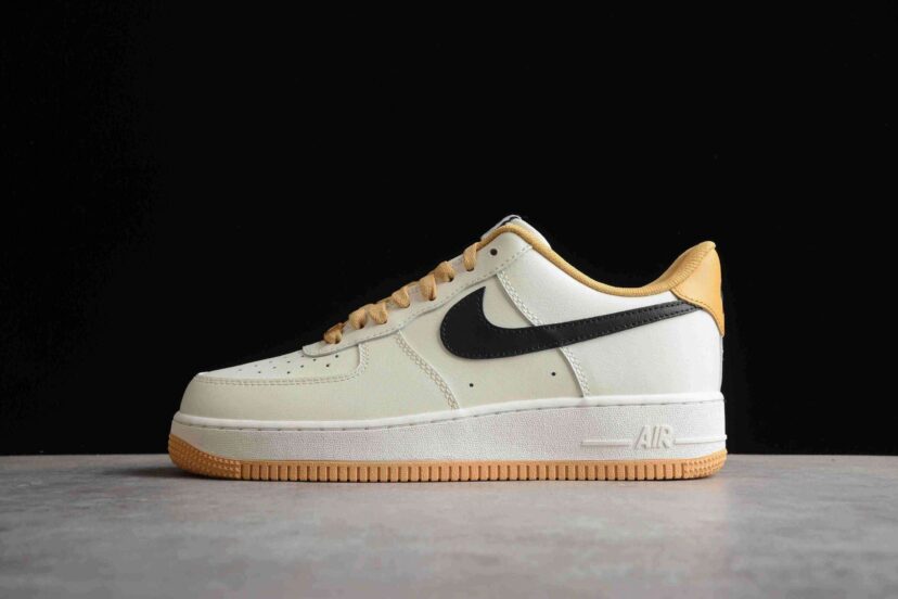 Air Force 1 Low Sail Gold