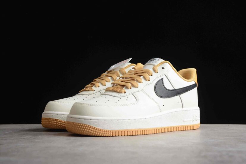 Air Force 1 Low Sail Gold